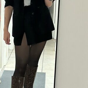 Icone Black Mini Slit Skirt